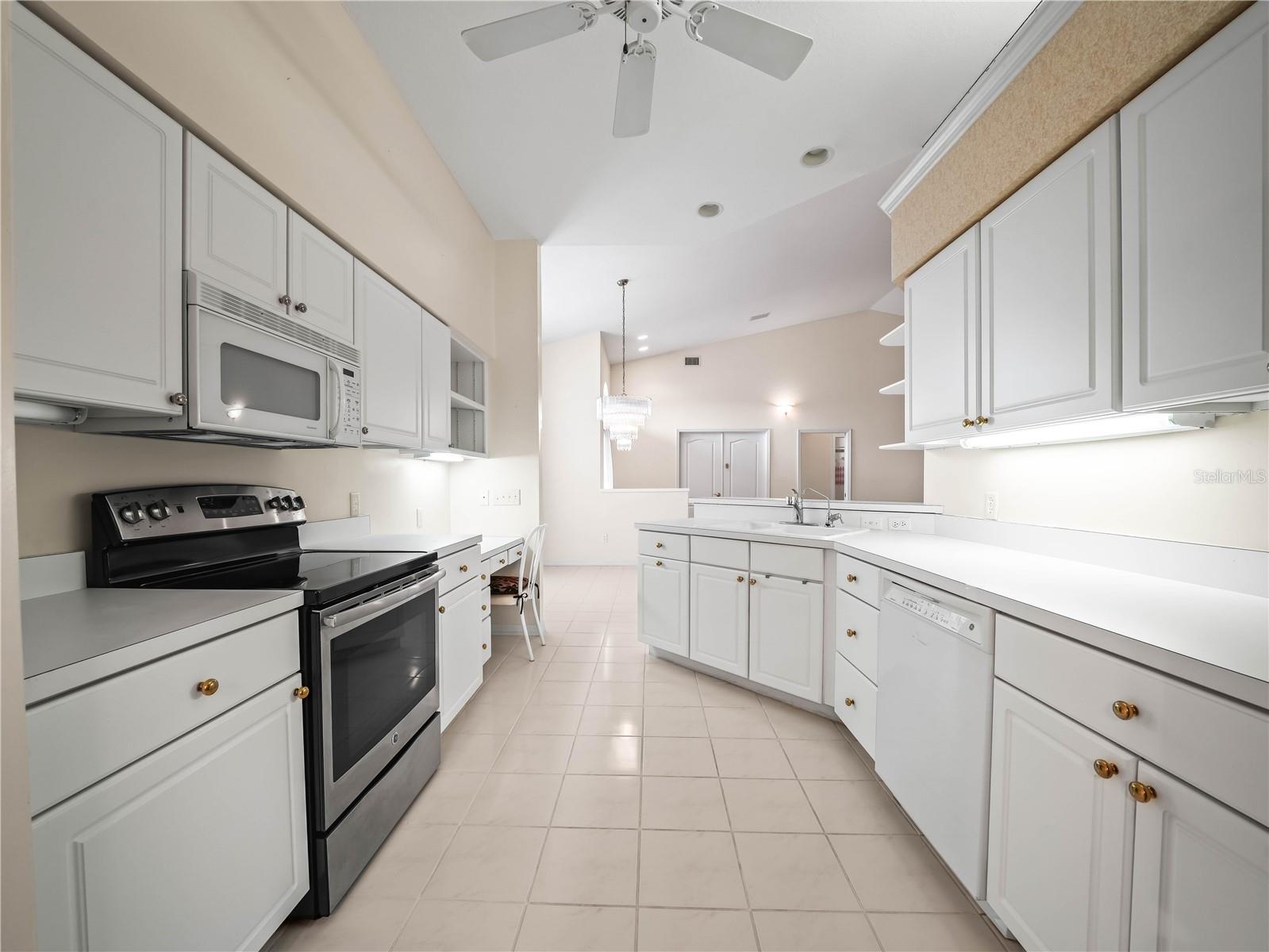 530 GREENWAY DR, LAKE WALES, FL — photo 11