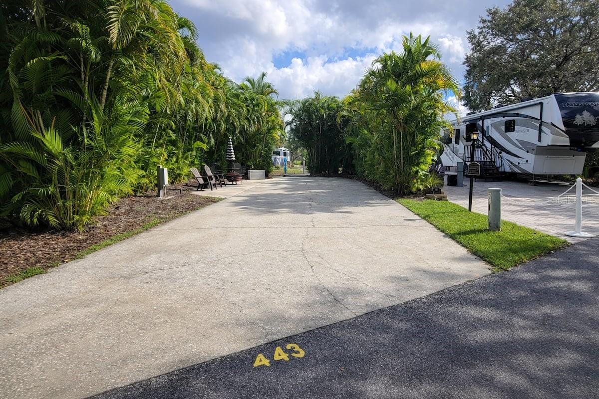 443 WATERWAY DR, LAKE WALES, FL — photo 2