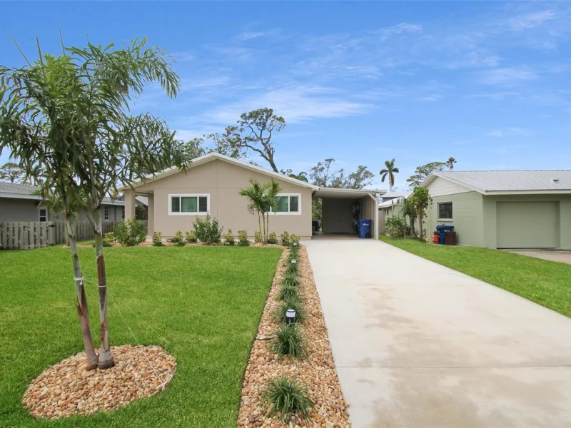 5824 WILDWOOD AVE, SARASOTA, FL