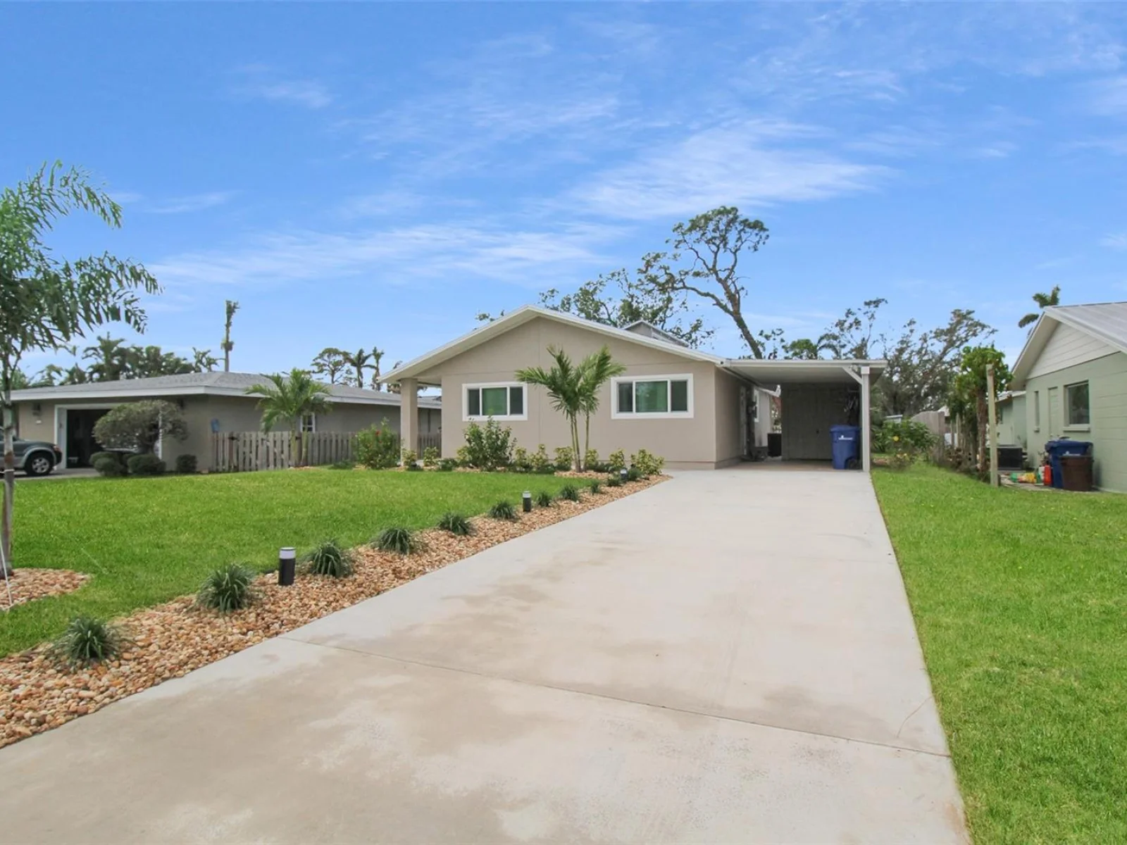 5824 WILDWOOD AVE, SARASOTA, FL — photo 2