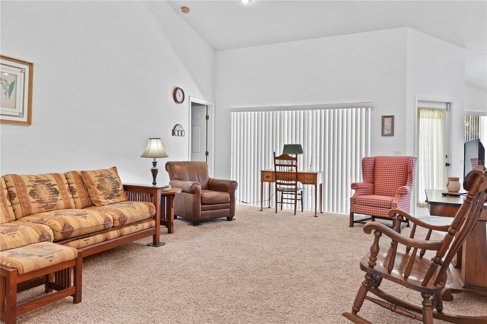 800 VIRGINIS, CITRUS SPRINGS, FL — photo 2