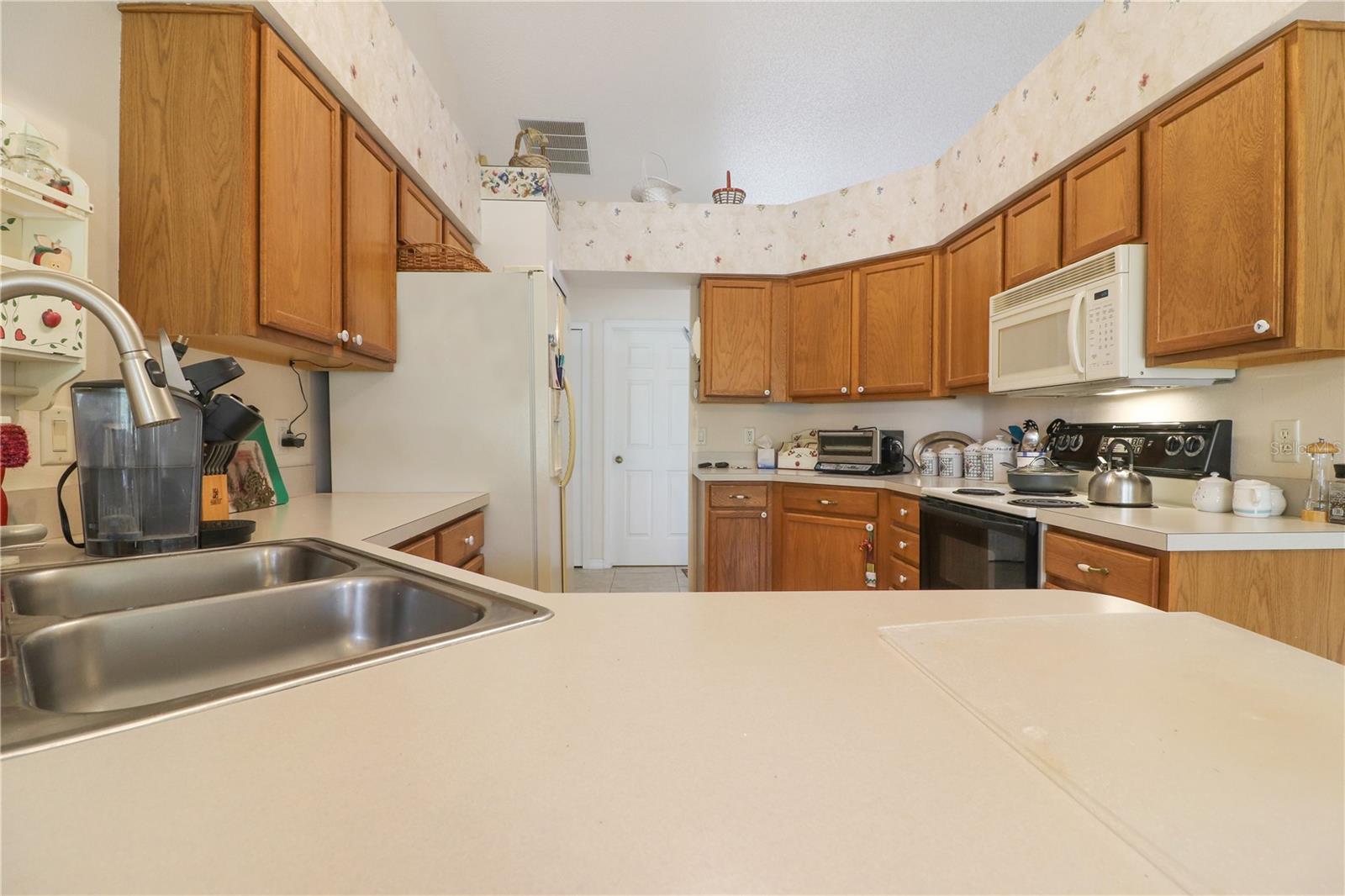 25339 CRESTWATER DR, LEESBURG, FL — photo 13