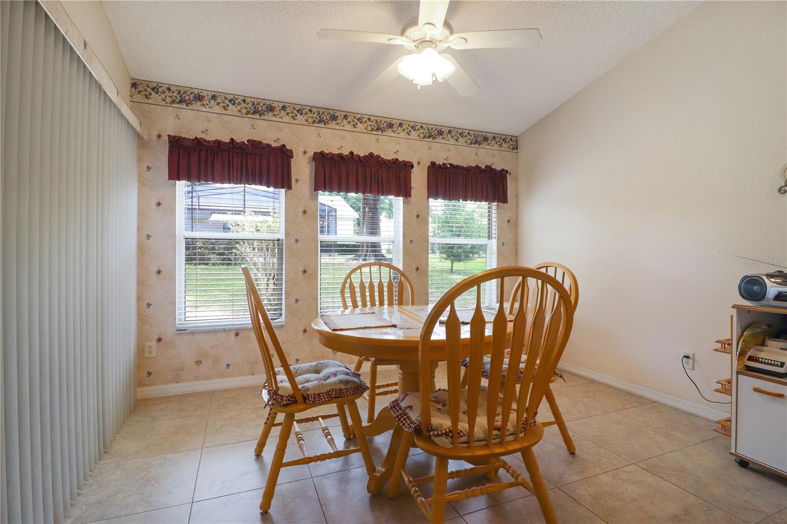 25339 CRESTWATER DR, LEESBURG, FL — photo 17