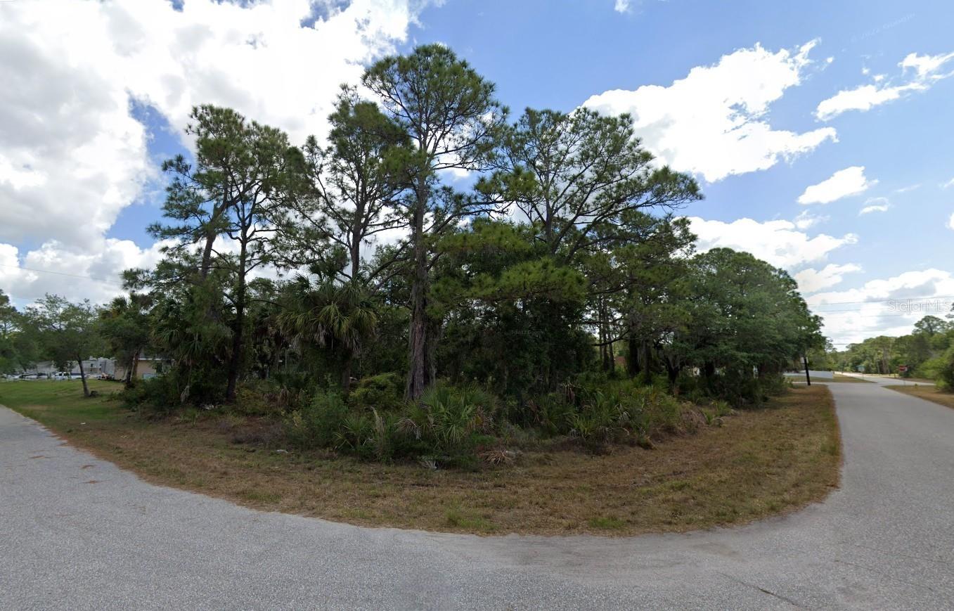 17508 YORK AVE, PORT CHARLOTTE, FL — photo 2