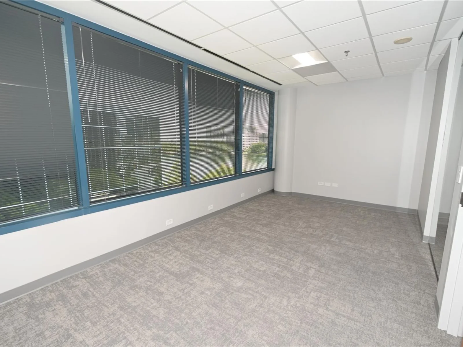 225 E ROBINSON ST, ORLANDO, FL — photo 21
