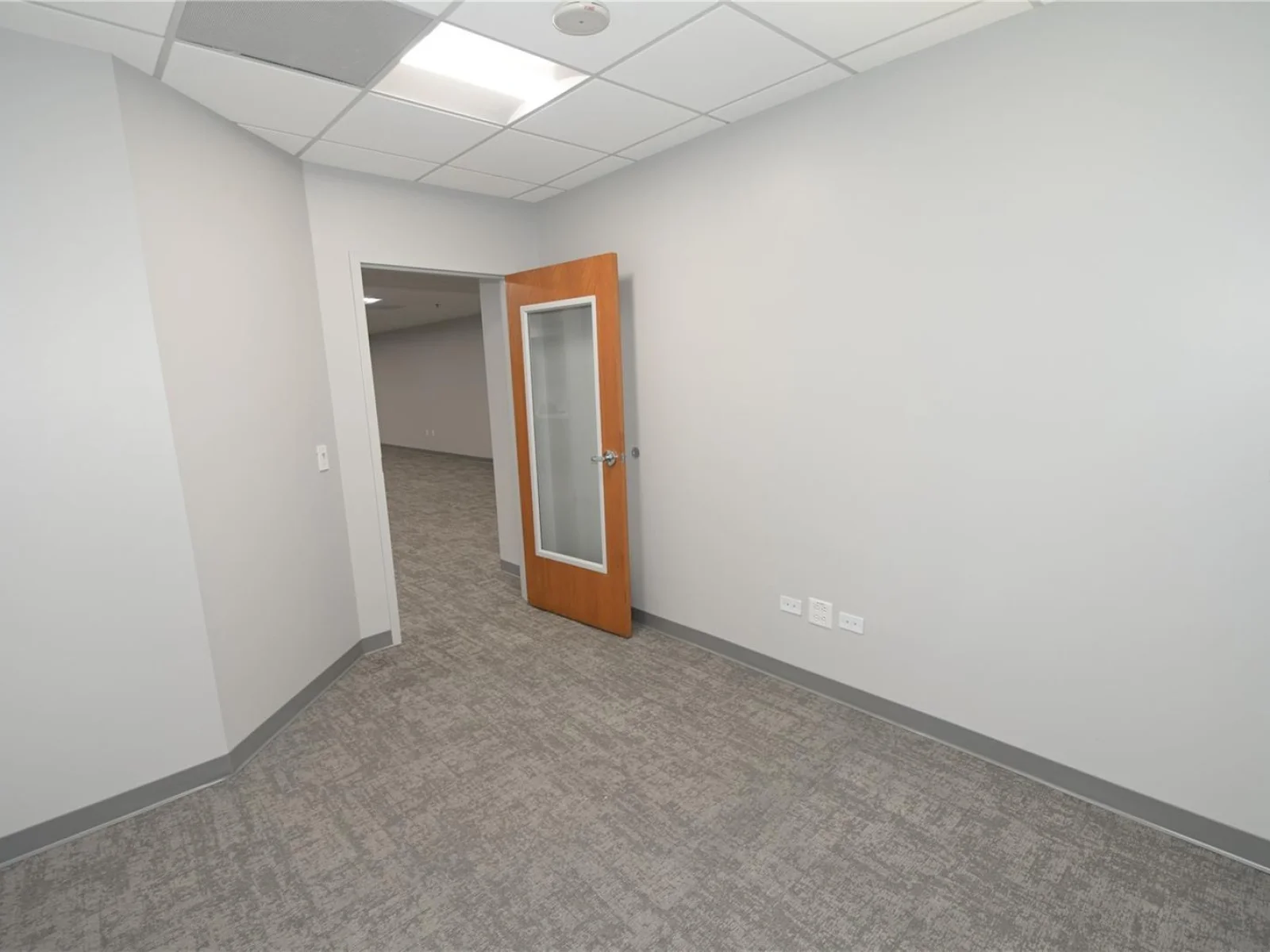 225 E ROBINSON ST, ORLANDO, FL — photo 26