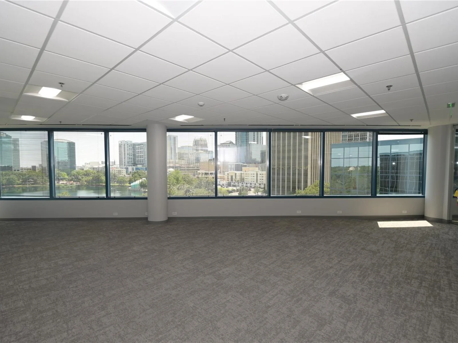 225 E ROBINSON ST, ORLANDO, FL — photo 33