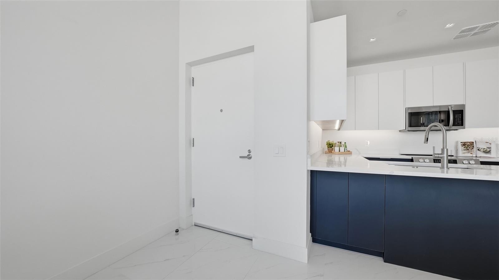430 KUMQUAT CT #202, SARASOTA, FL — photo 14