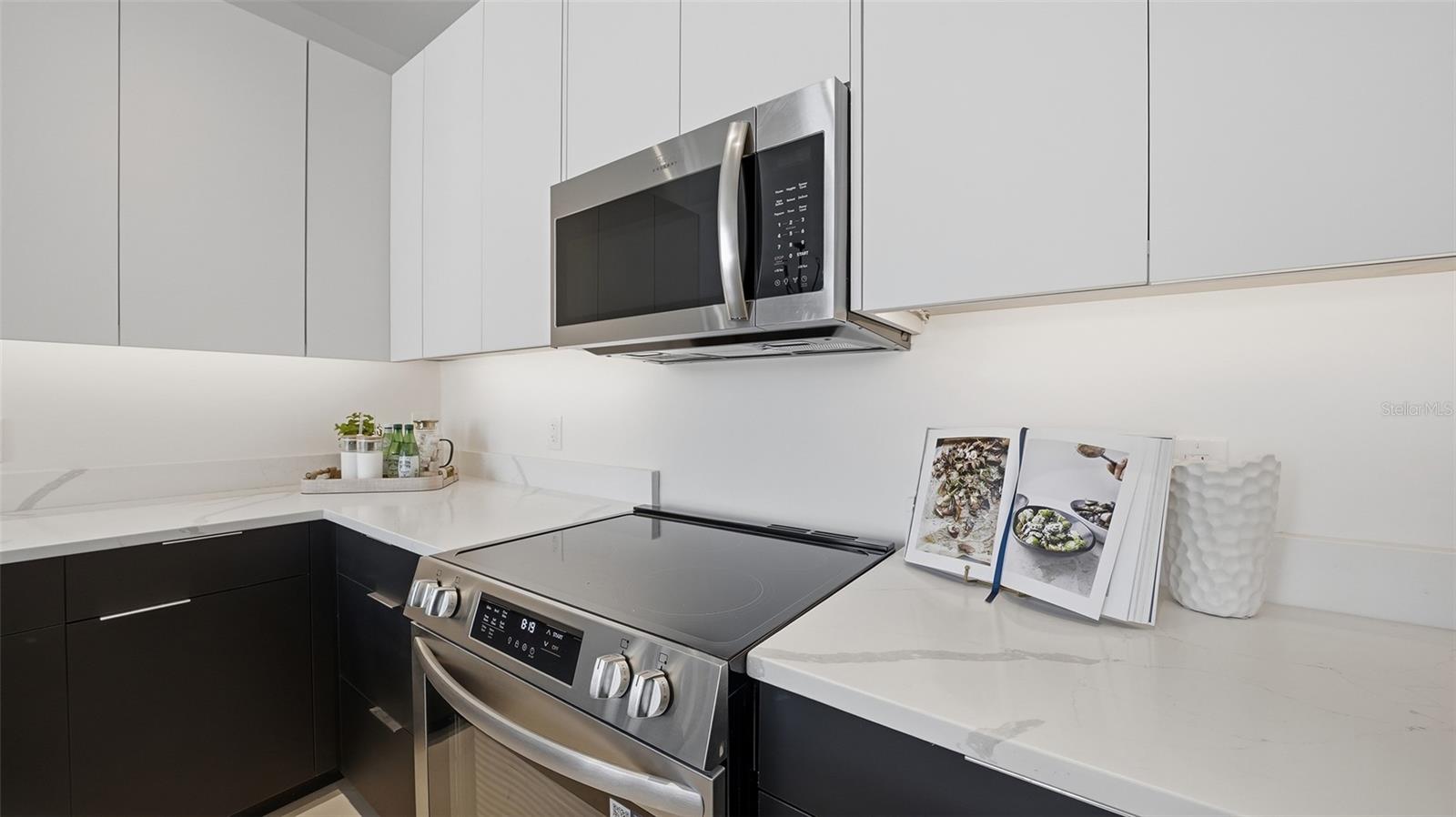 430 KUMQUAT CT #202, SARASOTA, FL — photo 17