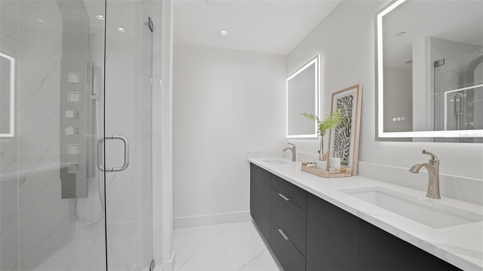 430 KUMQUAT CT #202, SARASOTA, FL — photo 27