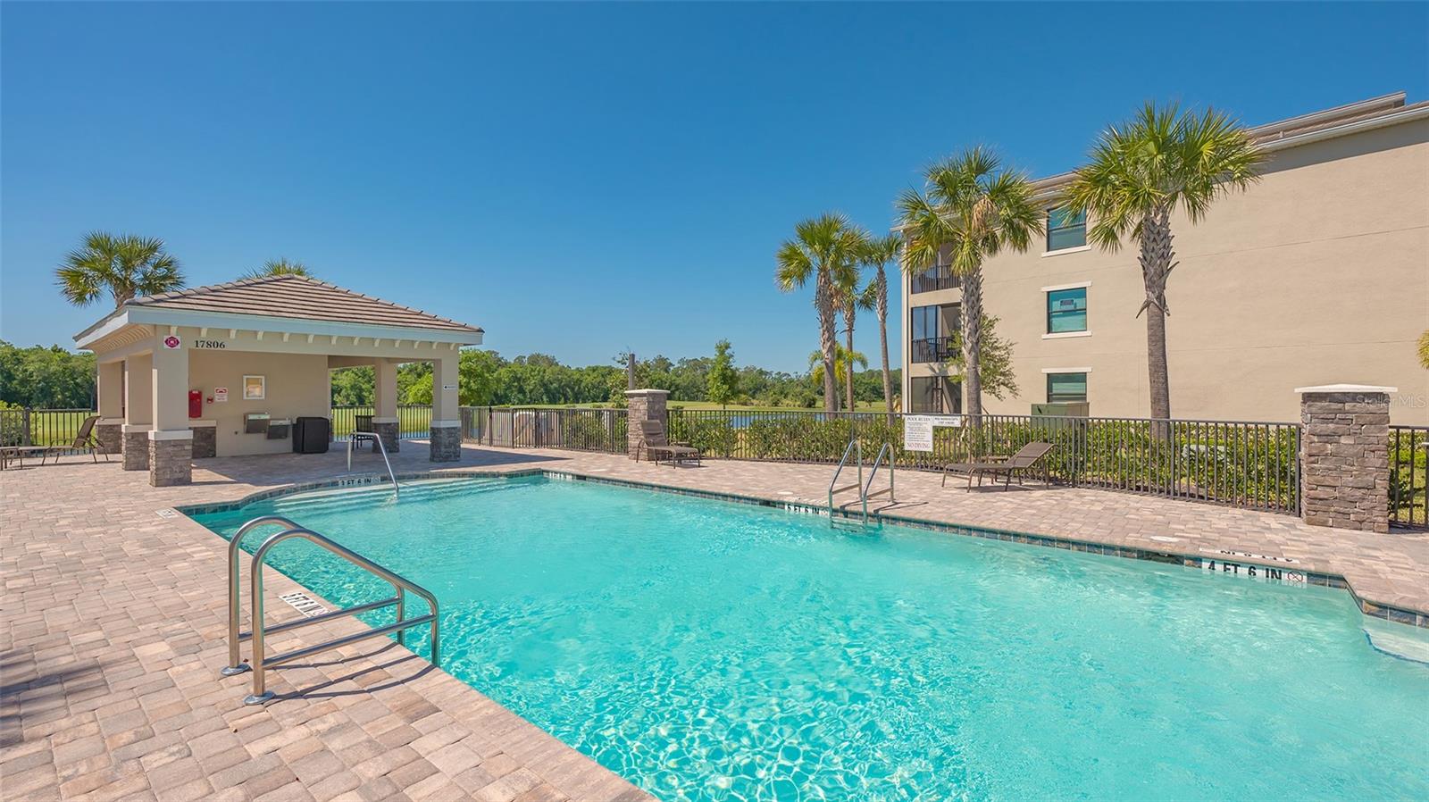 17902 GAWTHROP DR #402, LAKEWOOD RANCH, FL — photo 38