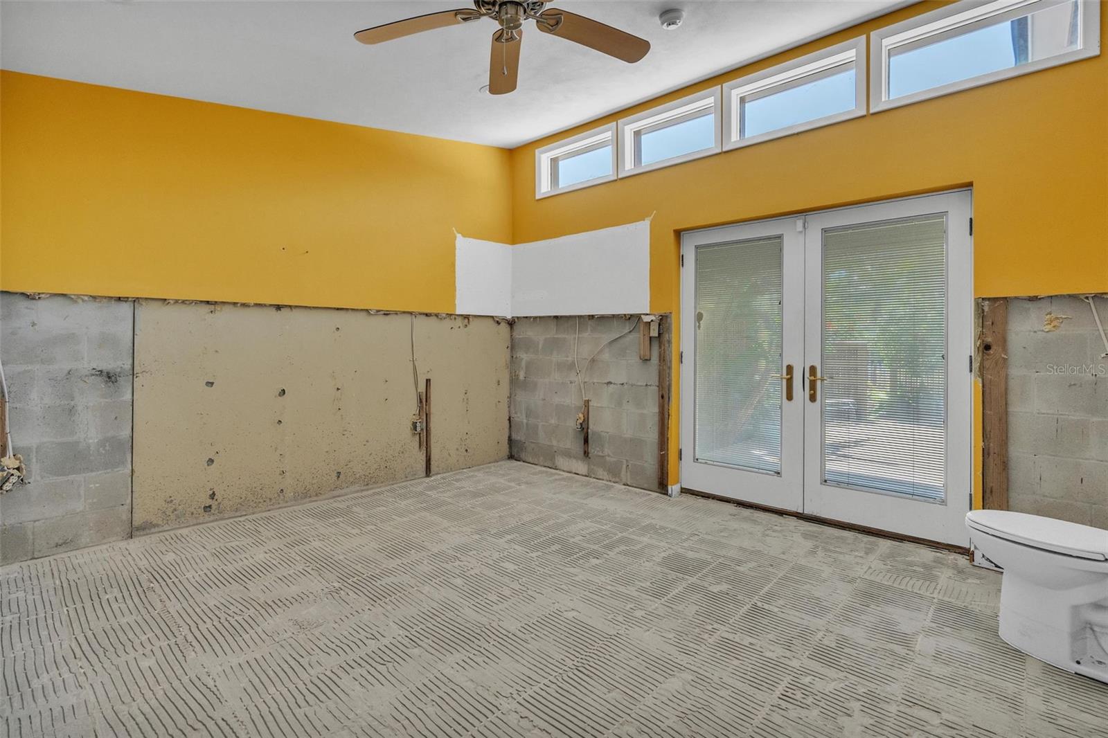 1058 ELDORADO AVE, CLEARWATER BEACH, FL — photo 94