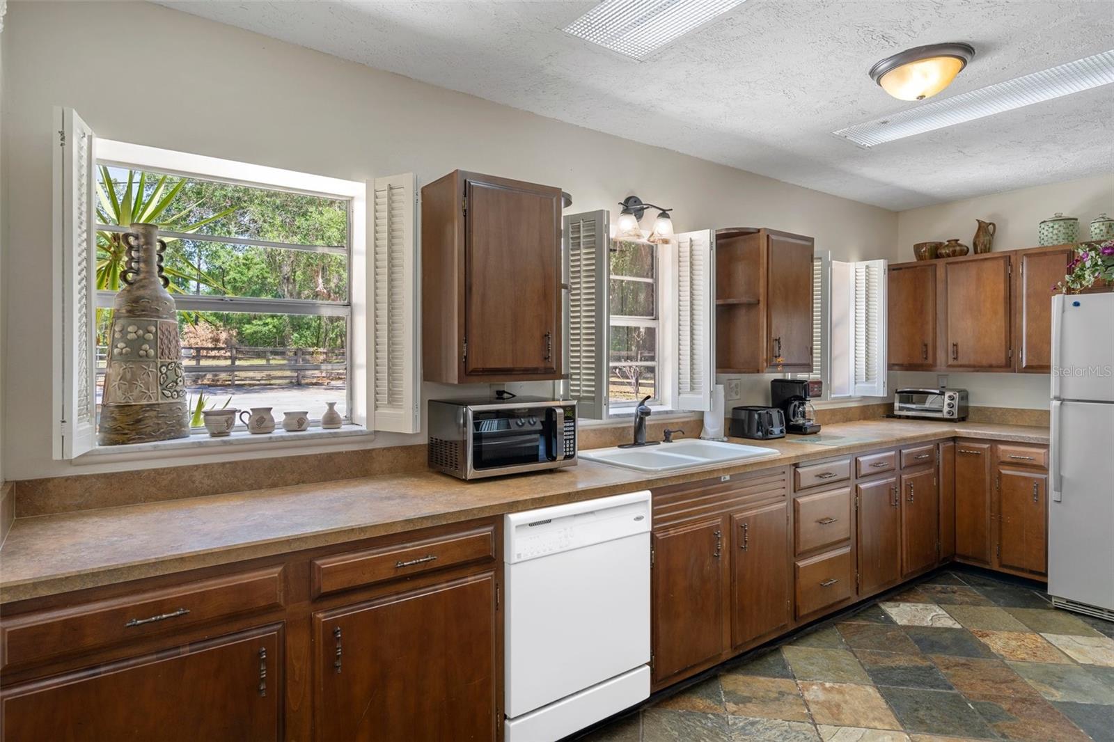 3729 S LECANTO HWY, LECANTO, FL — photo 41