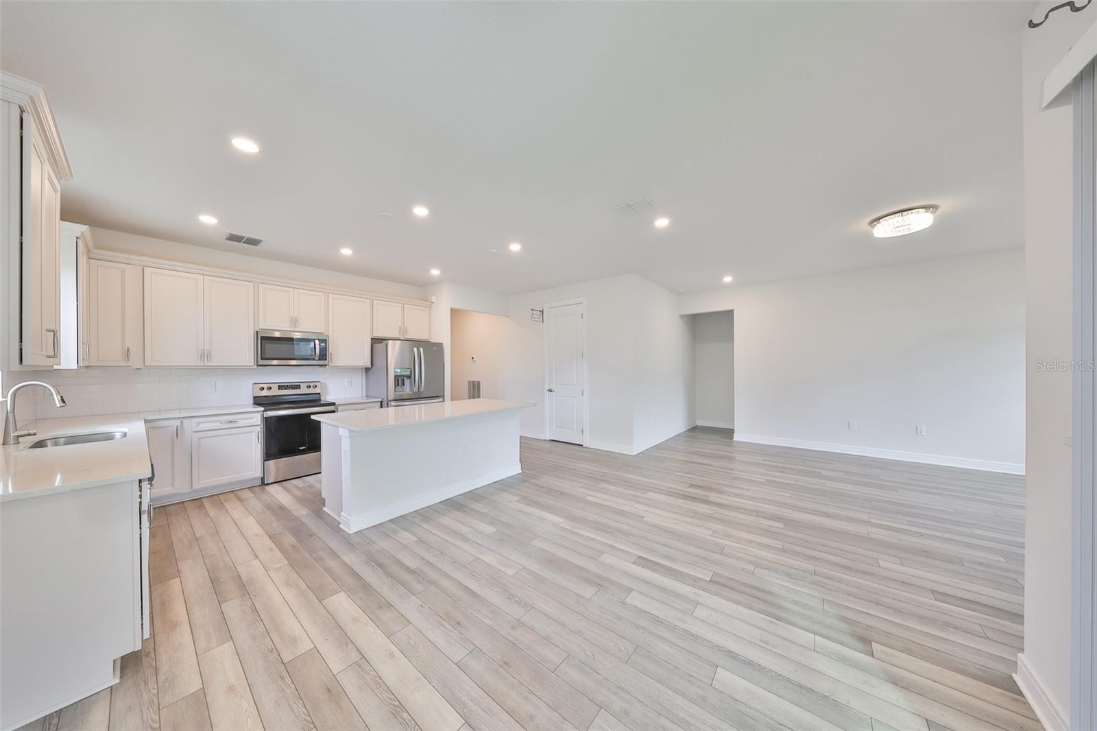 36959 HIGHLAND MEADOWS CT, ZEPHYRHILLS, FL — photo 19