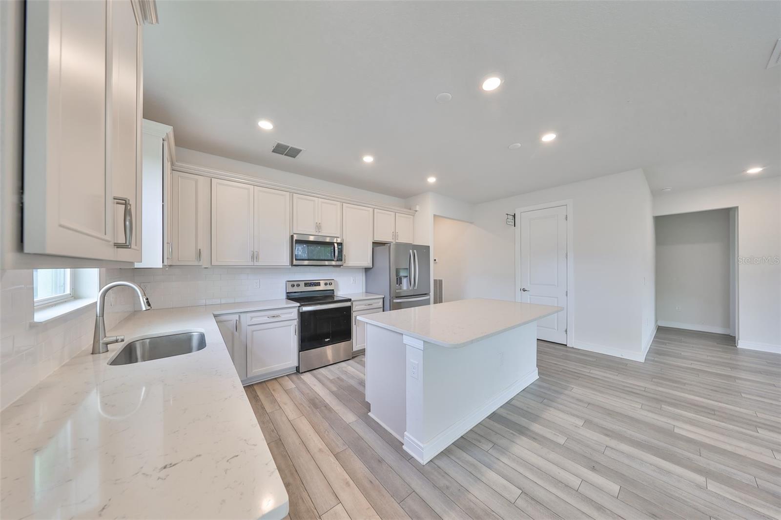 36959 HIGHLAND MEADOWS CT, ZEPHYRHILLS, FL — photo 20