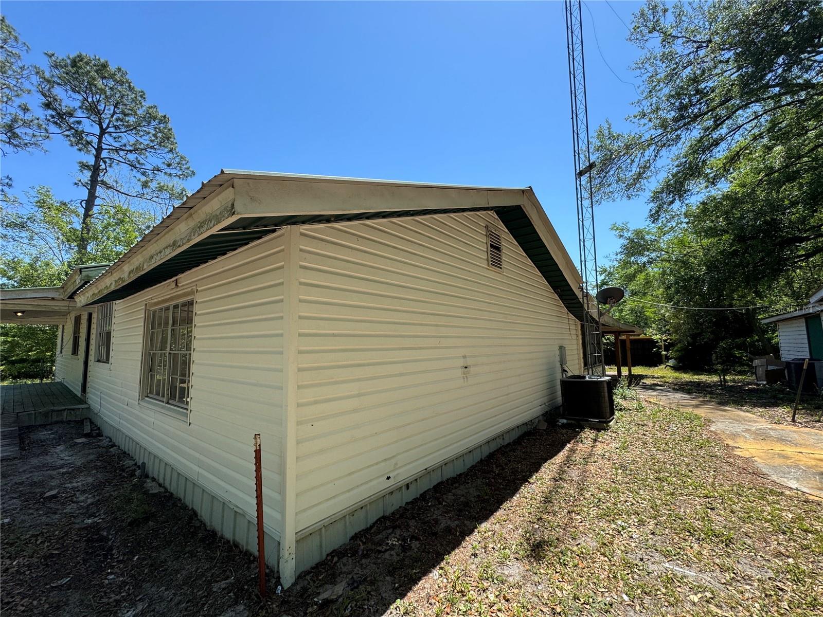 15130 N 104TH ST, LIVE OAK, FL — photo 3