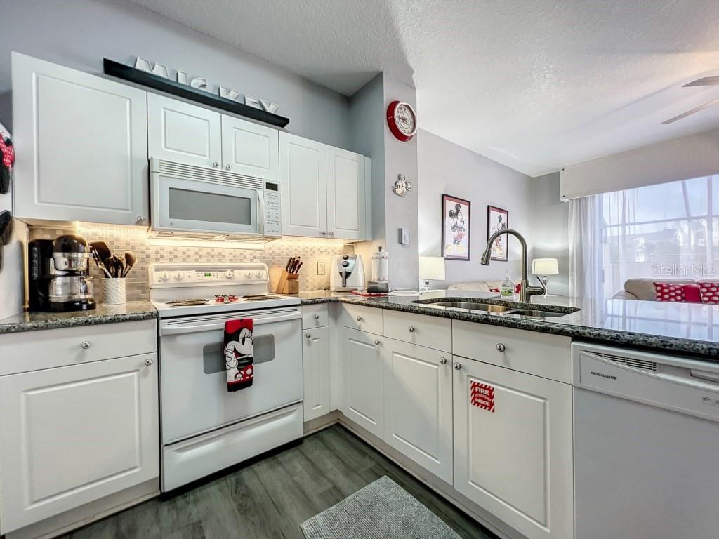 8110 PRINCESS PALM LN, KISSIMMEE, FL — photo 14