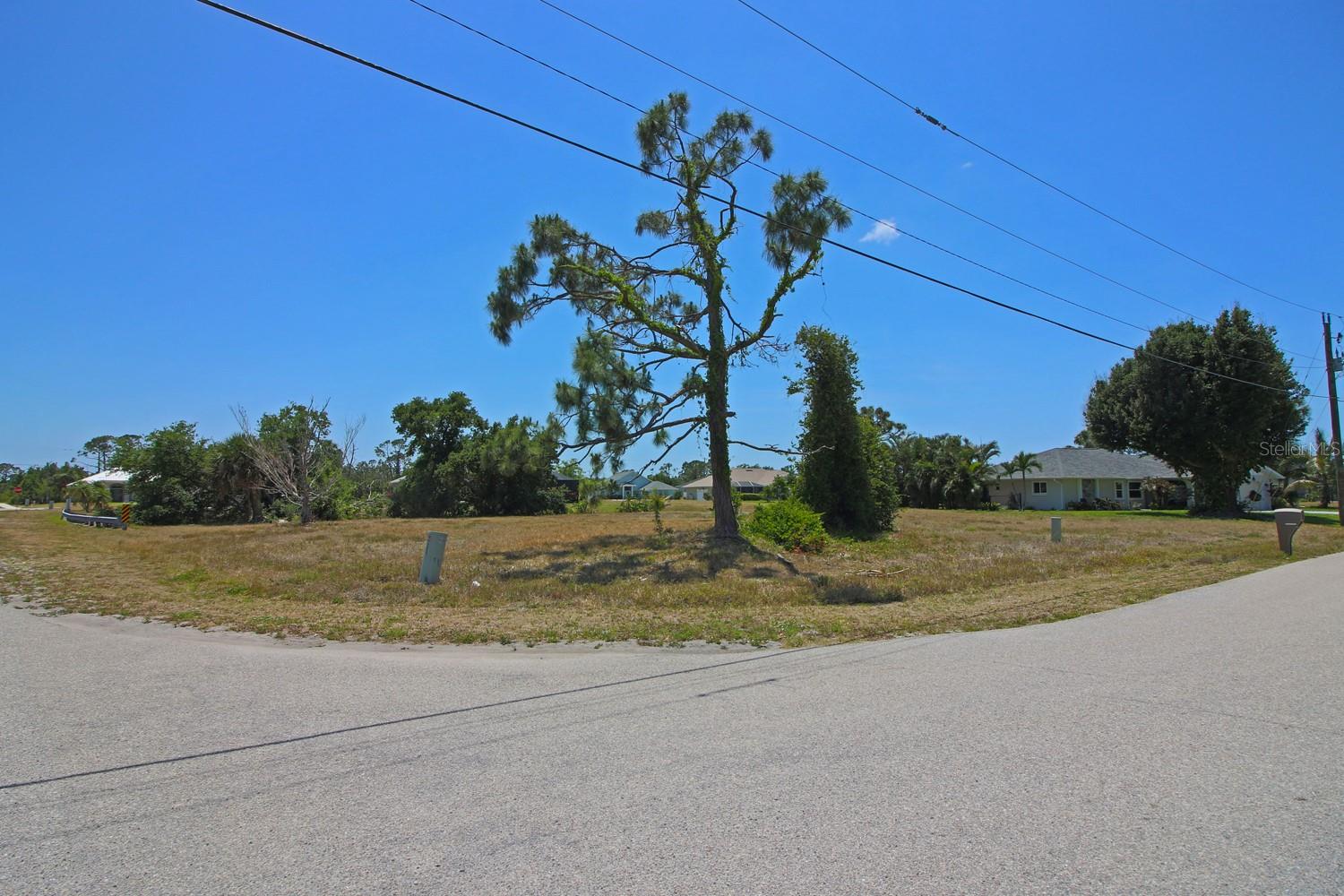 133 FAIRWAY RD, ROTONDA WEST, FL — photo 6