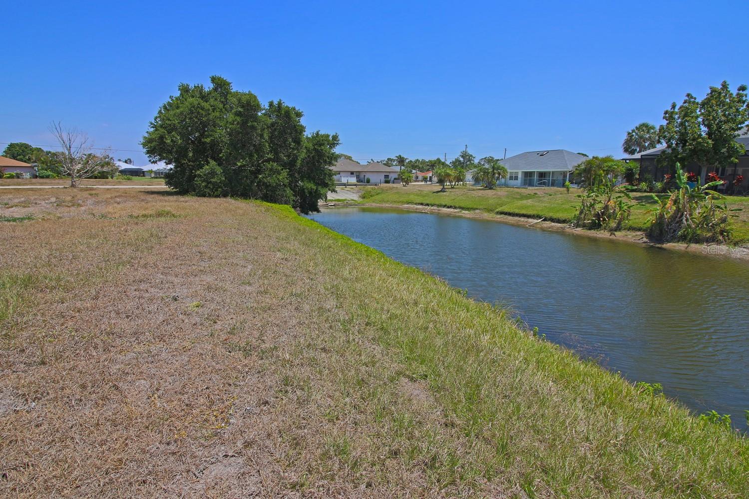 133 FAIRWAY RD, ROTONDA WEST, FL — photo 15