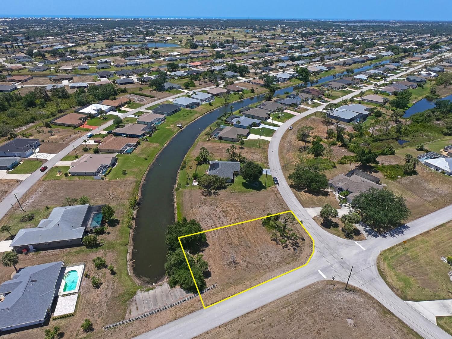 133 FAIRWAY RD, ROTONDA WEST, FL