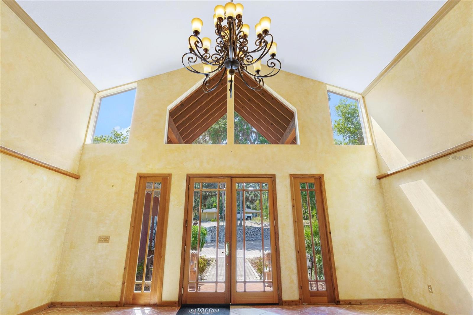2400 N GRIFFIN DR, LEESBURG, FL — photo 17