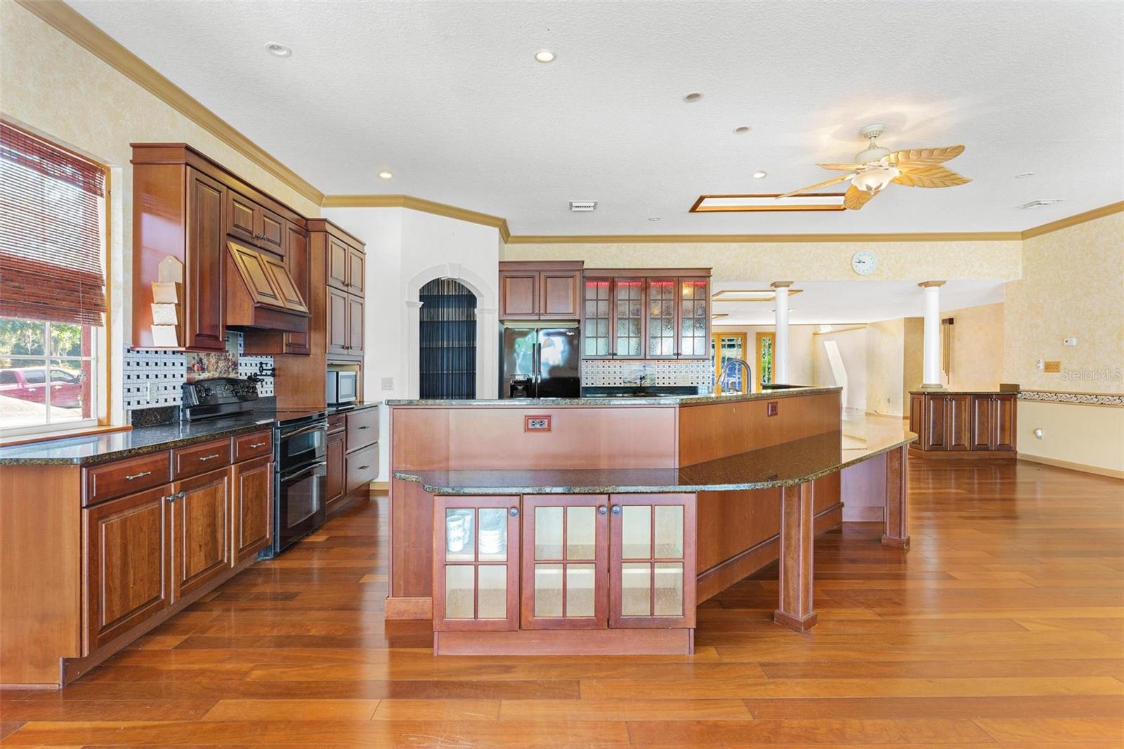 2400 N GRIFFIN DR, LEESBURG, FL — photo 38