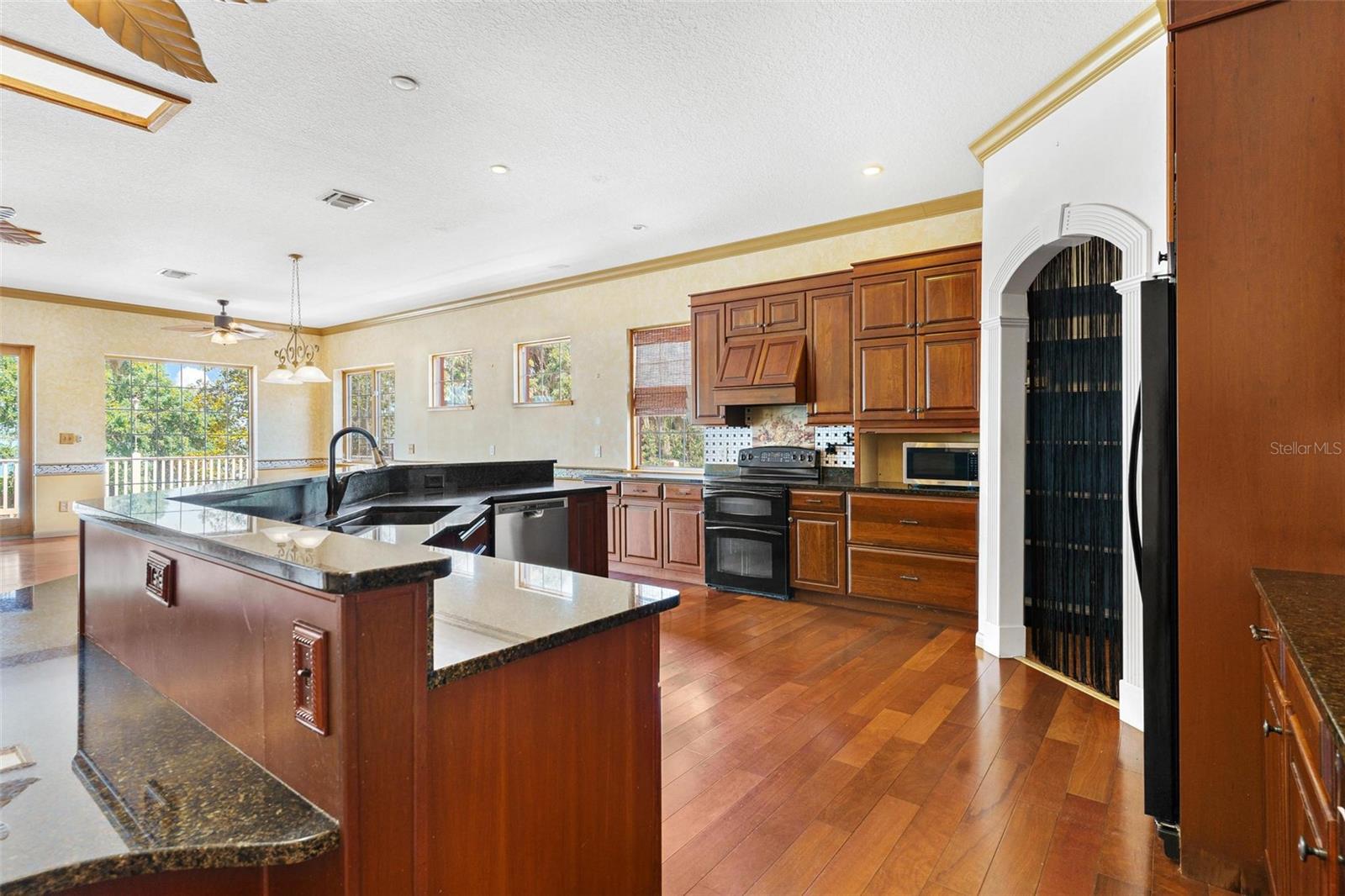 2400 N GRIFFIN DR, LEESBURG, FL — photo 46