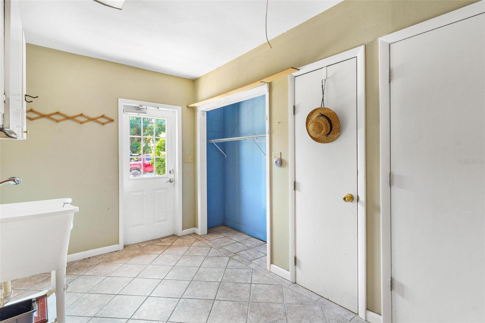 2400 N GRIFFIN DR, LEESBURG, FL — photo 104