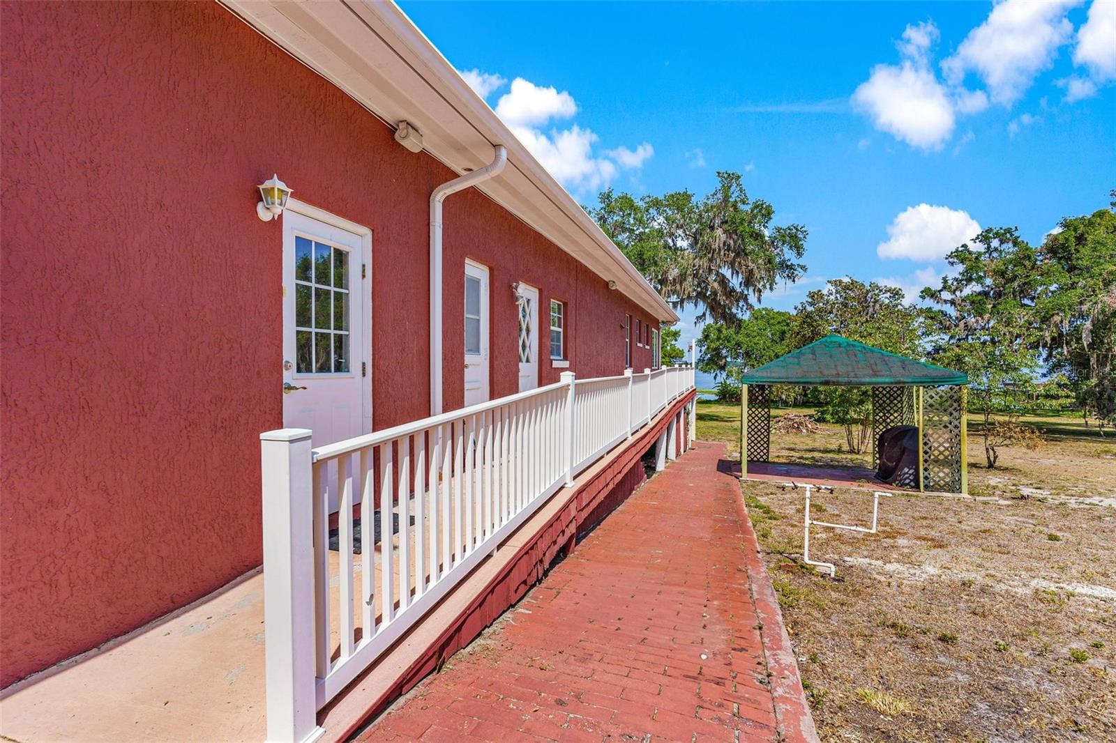 2400 N GRIFFIN DR, LEESBURG, FL — photo 118