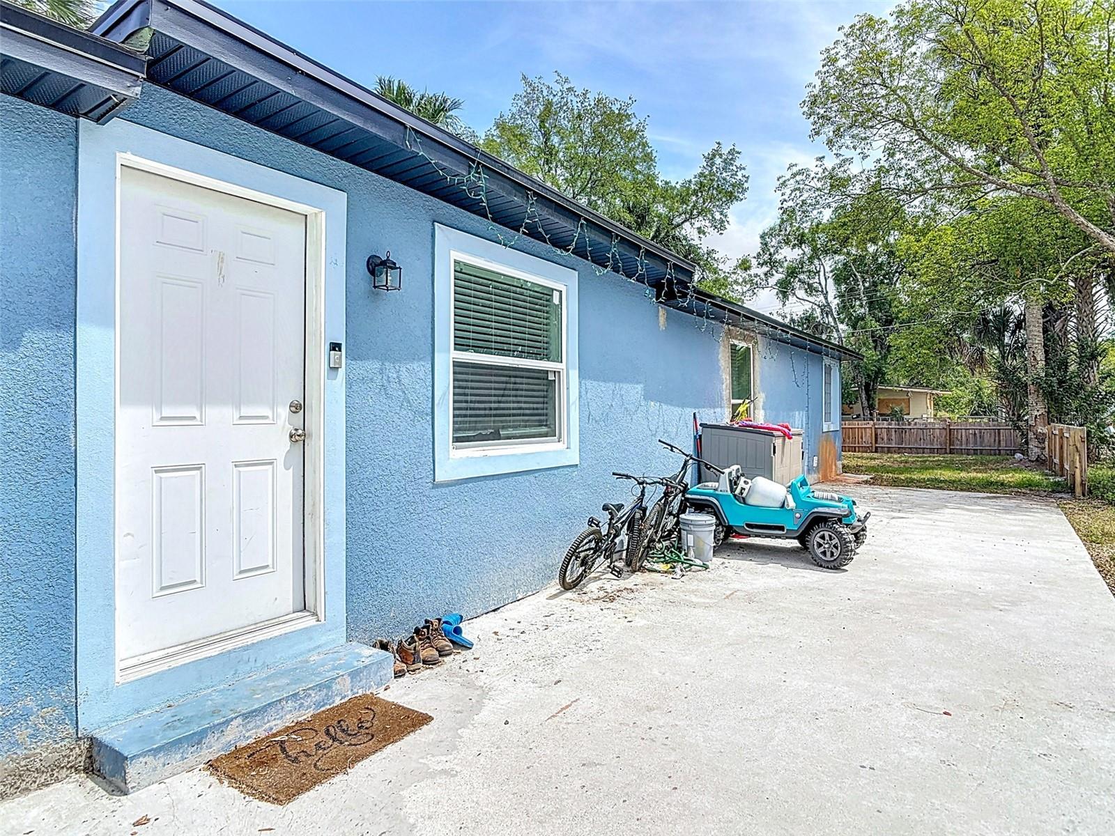 1403 W 13TH PL, SANFORD, FL — photo 2