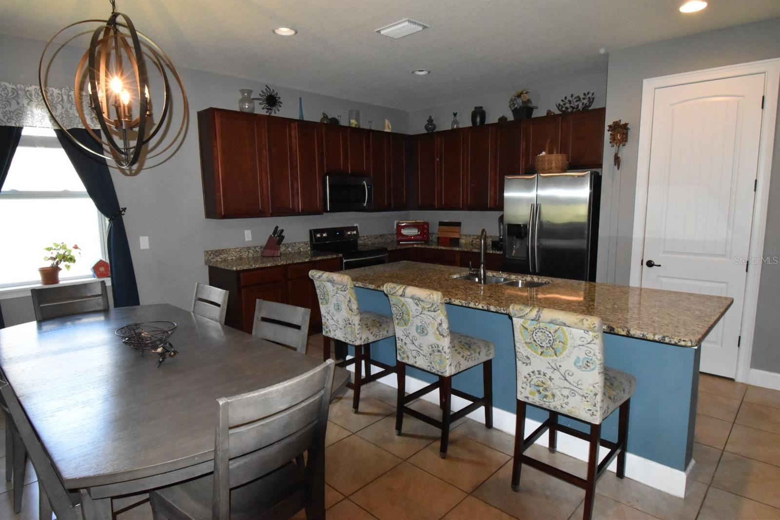 709 CALABRIA WAY, HOWEY IN THE HILLS, FL — photo 12