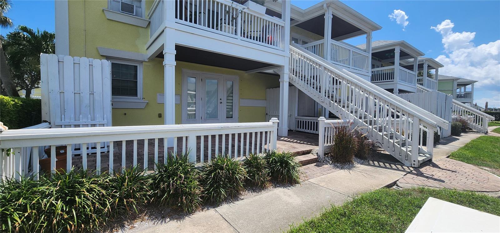 5215 COQUINA KEY DR SE #B, ST PETERSBURG, FL — photo 24