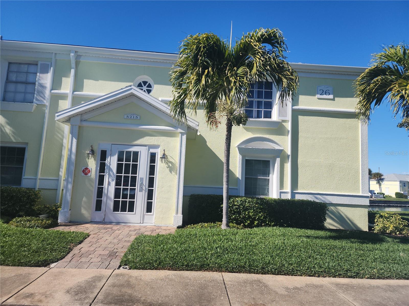 5215 COQUINA KEY DR SE #B, ST PETERSBURG, FL — photo 3