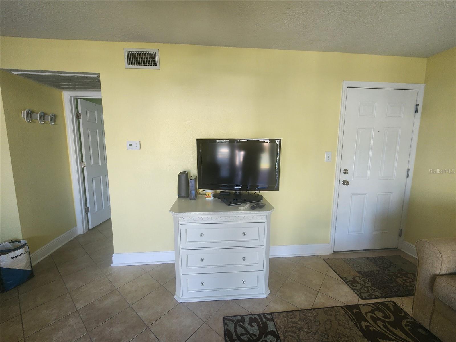 5215 COQUINA KEY DR SE #B, ST PETERSBURG, FL — photo 8