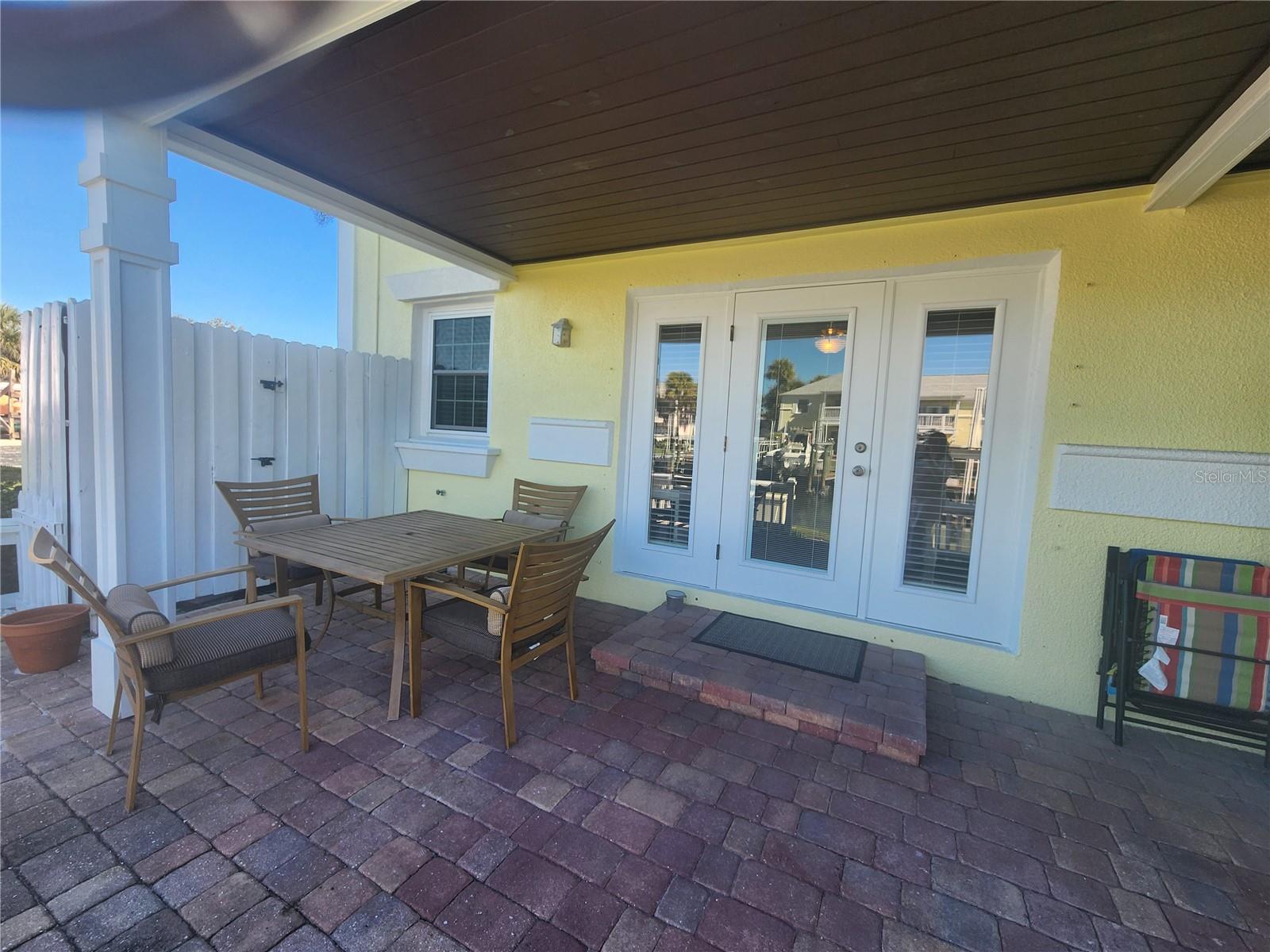 5215 COQUINA KEY DR SE #B, ST PETERSBURG, FL — photo 19