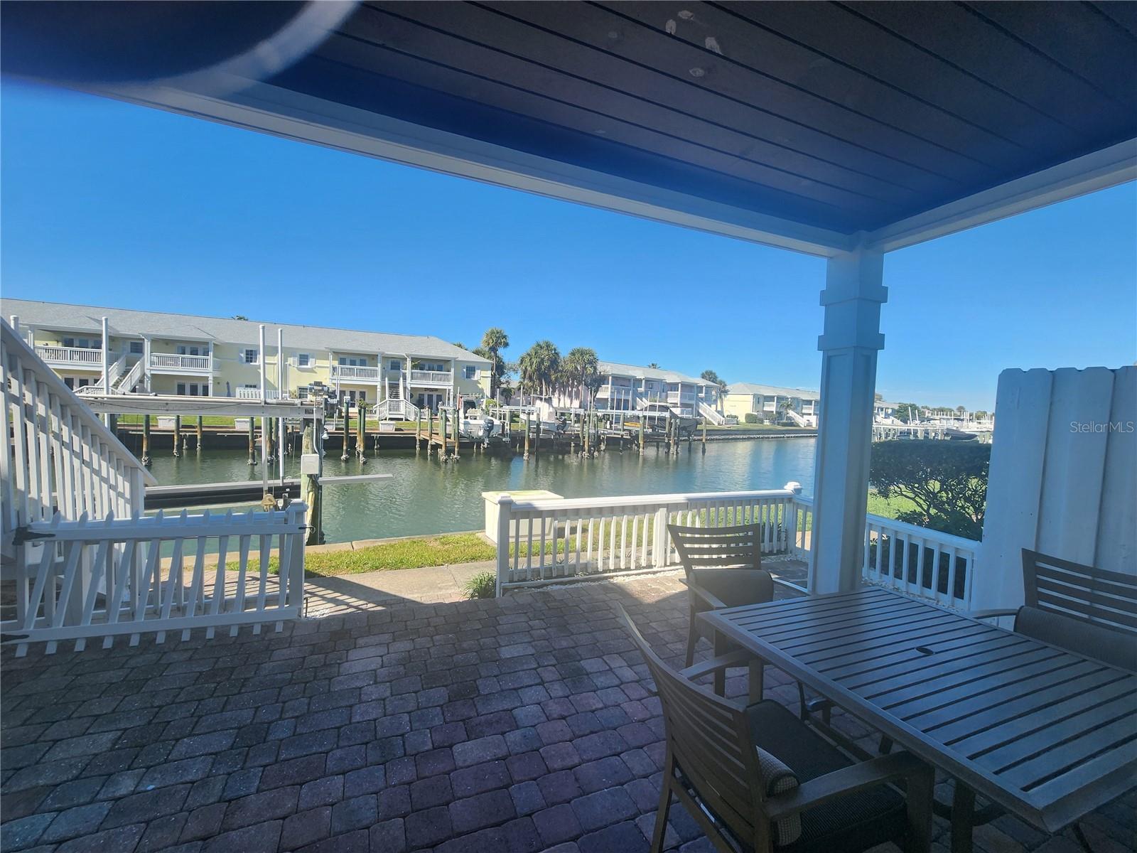 5215 COQUINA KEY DR SE #B, ST PETERSBURG, FL — photo 21
