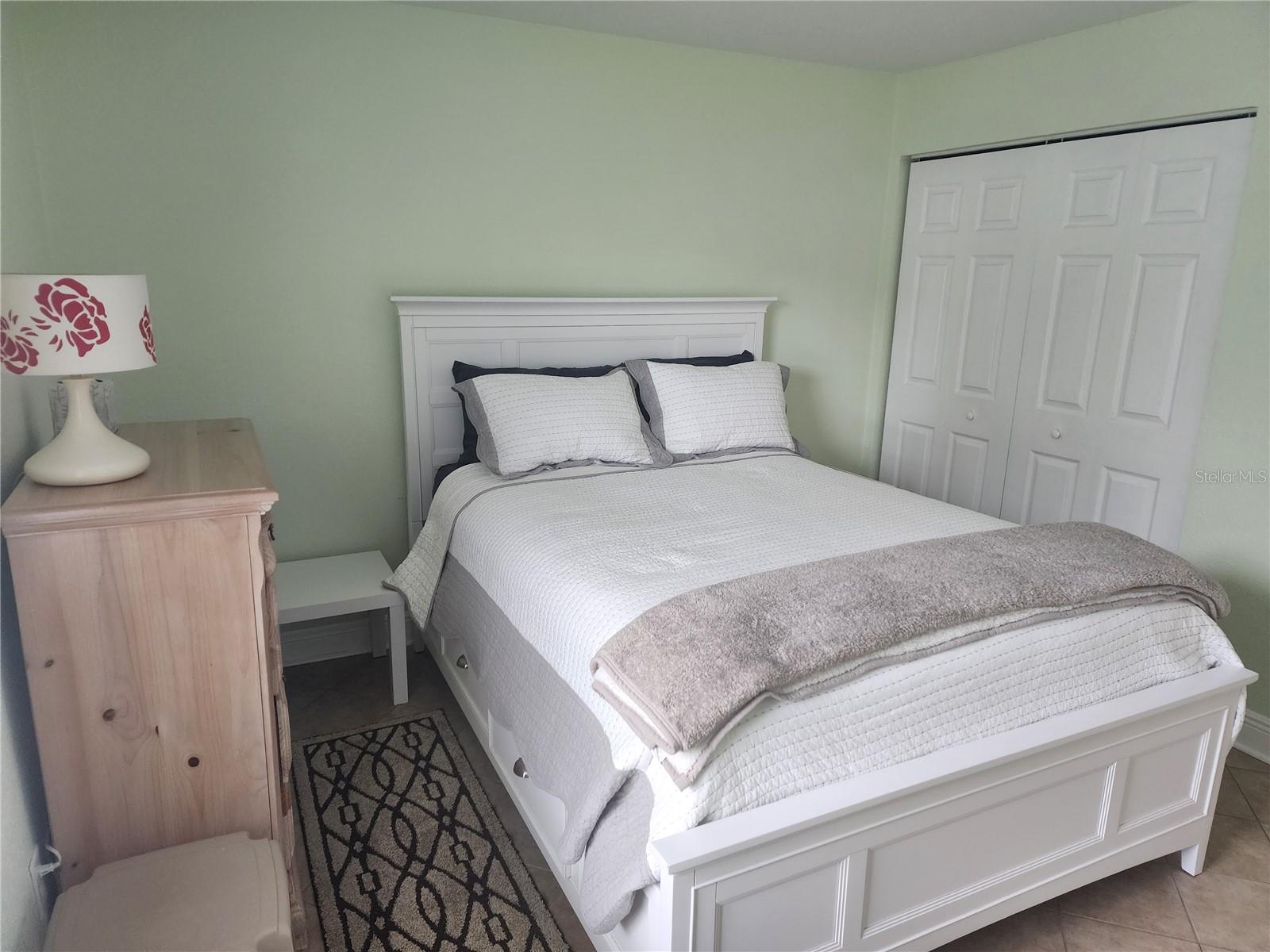 5215 COQUINA KEY DR SE #B, ST PETERSBURG, FL — photo 13