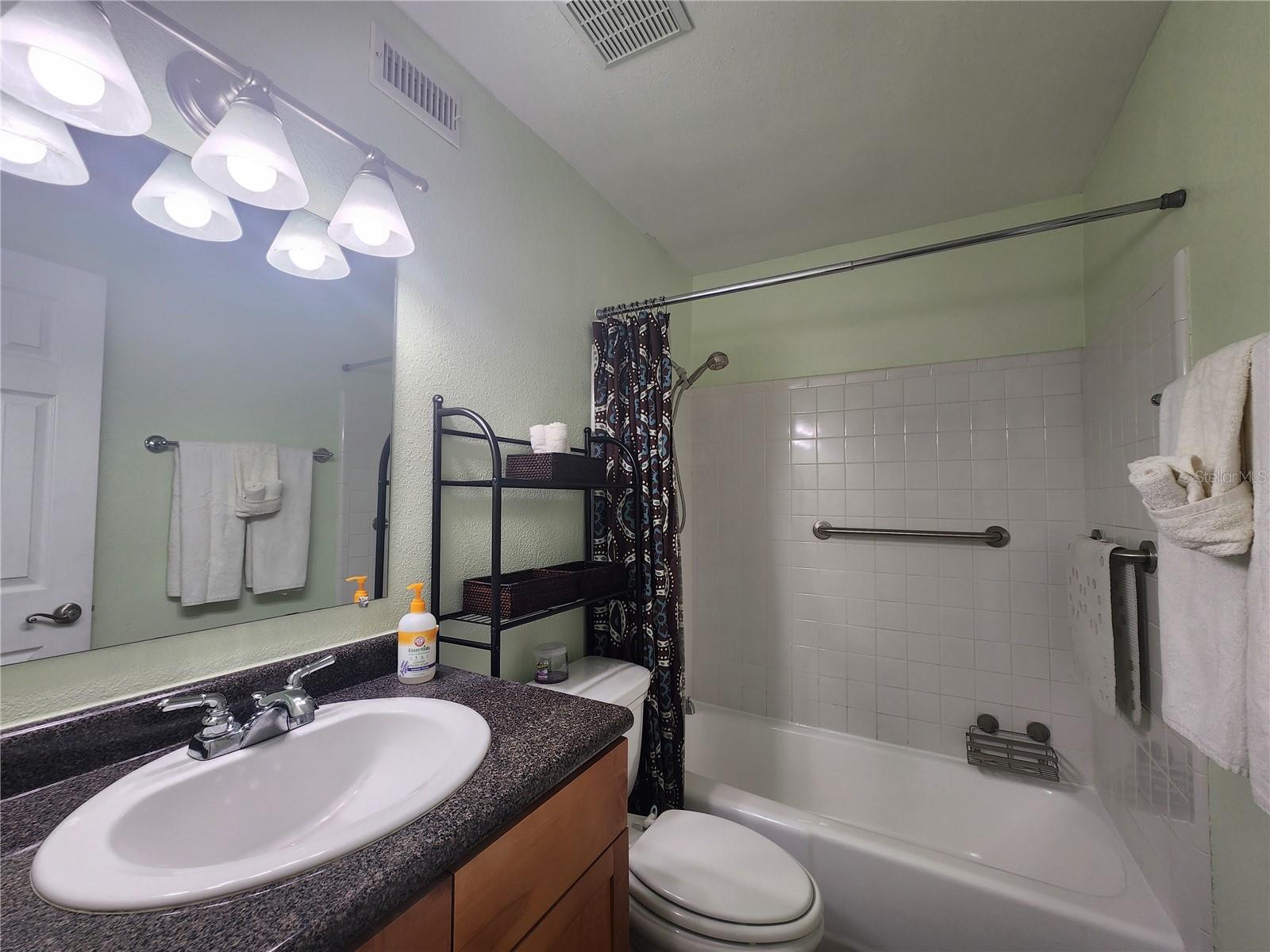 5215 COQUINA KEY DR SE #B, ST PETERSBURG, FL — photo 15