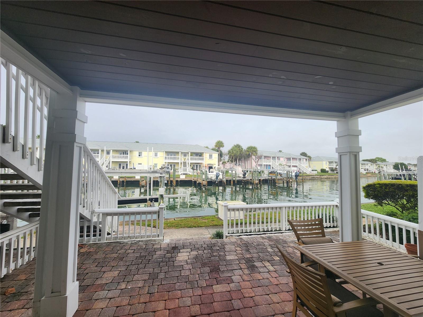 5215 COQUINA KEY DR SE #B, ST PETERSBURG, FL — photo 17