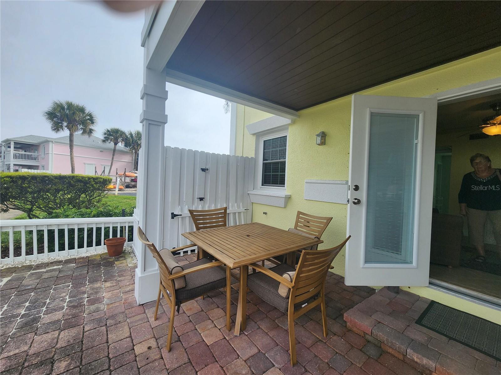 5215 COQUINA KEY DR SE #B, ST PETERSBURG, FL — photo 18