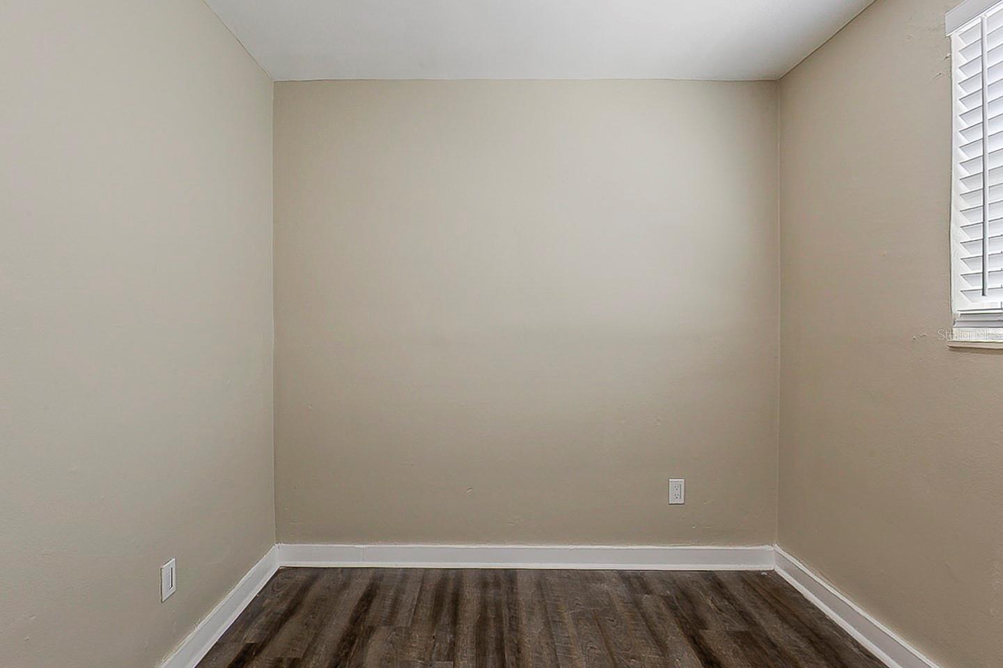 4010 EMERSON AVE S, ST PETERSBURG, FL — photo 9