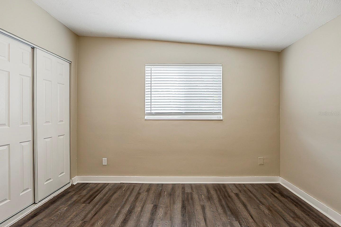 4010 EMERSON AVE S, ST PETERSBURG, FL — photo 16