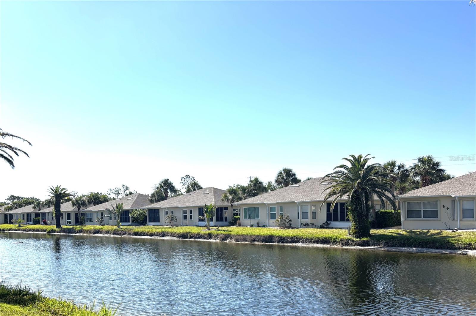 1759 FOUNTAIN VIEW CIR #1759, VENICE, FL — photo 2