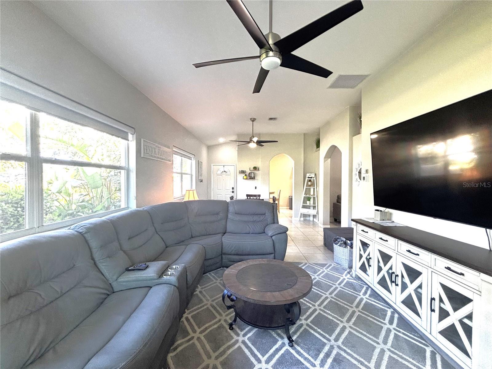1759 FOUNTAIN VIEW CIR #1759, VENICE, FL — photo 7