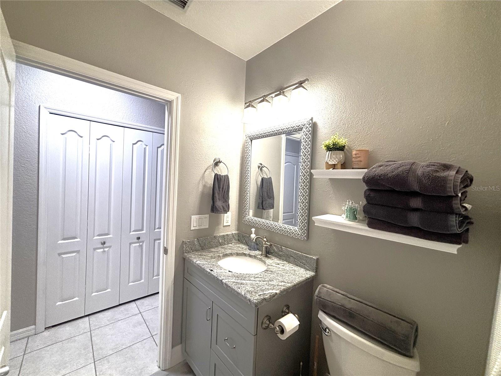 1759 FOUNTAIN VIEW CIR #1759, VENICE, FL — photo 16