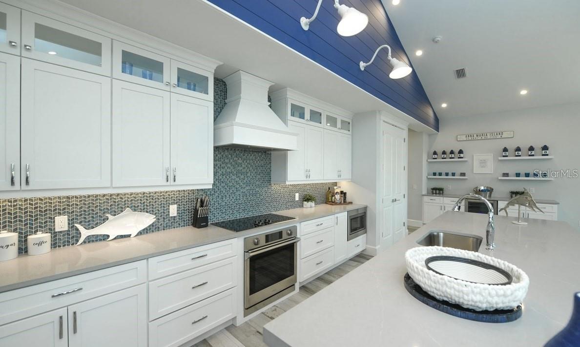 212 SPRING AVE, ANNA MARIA, FL — photo 3
