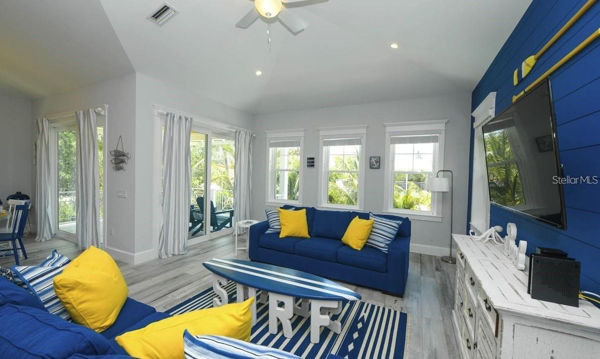 212 SPRING AVE, ANNA MARIA, FL — photo 6