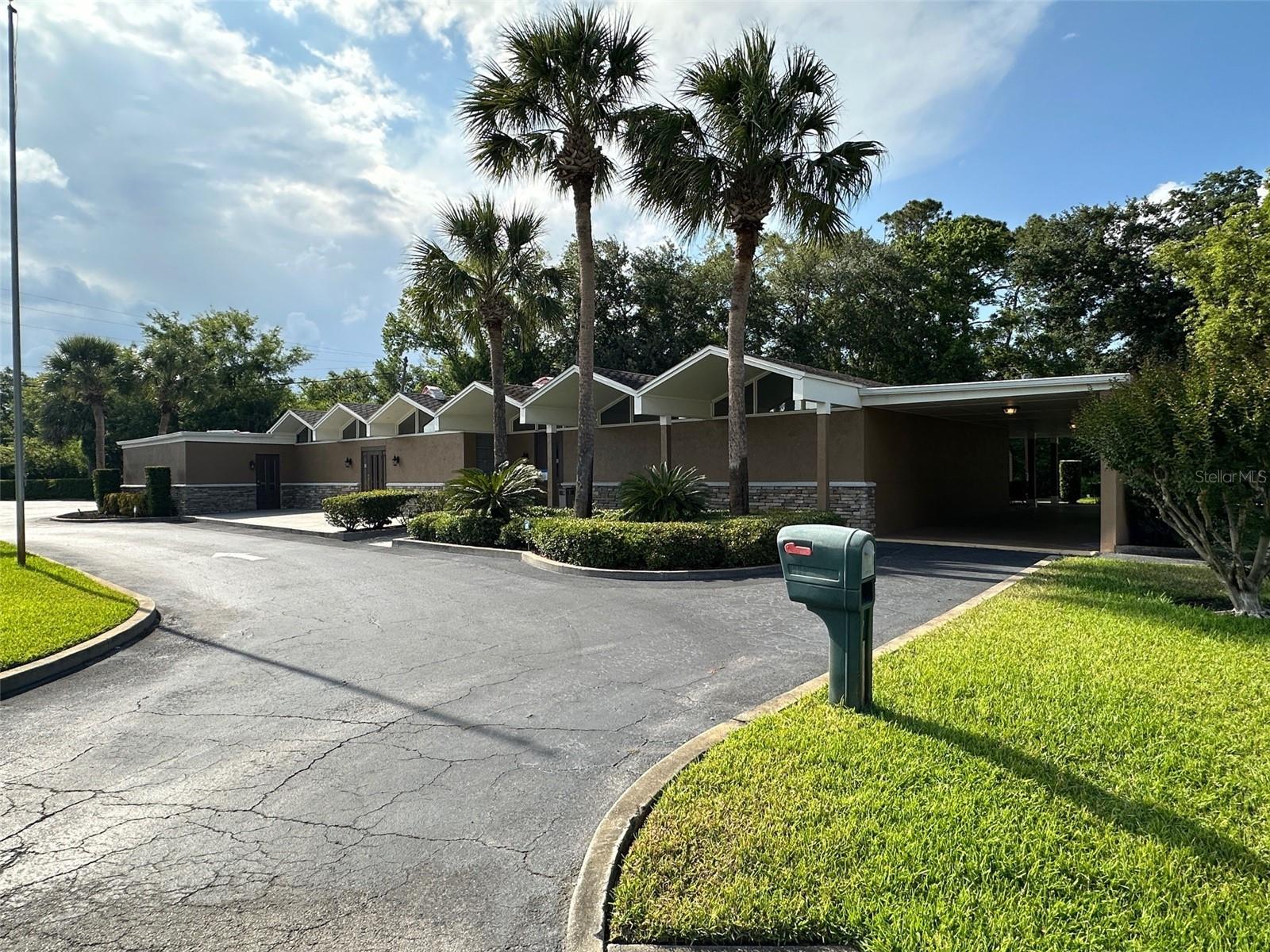 500 E AIRPORT BLVD, SANFORD, FL