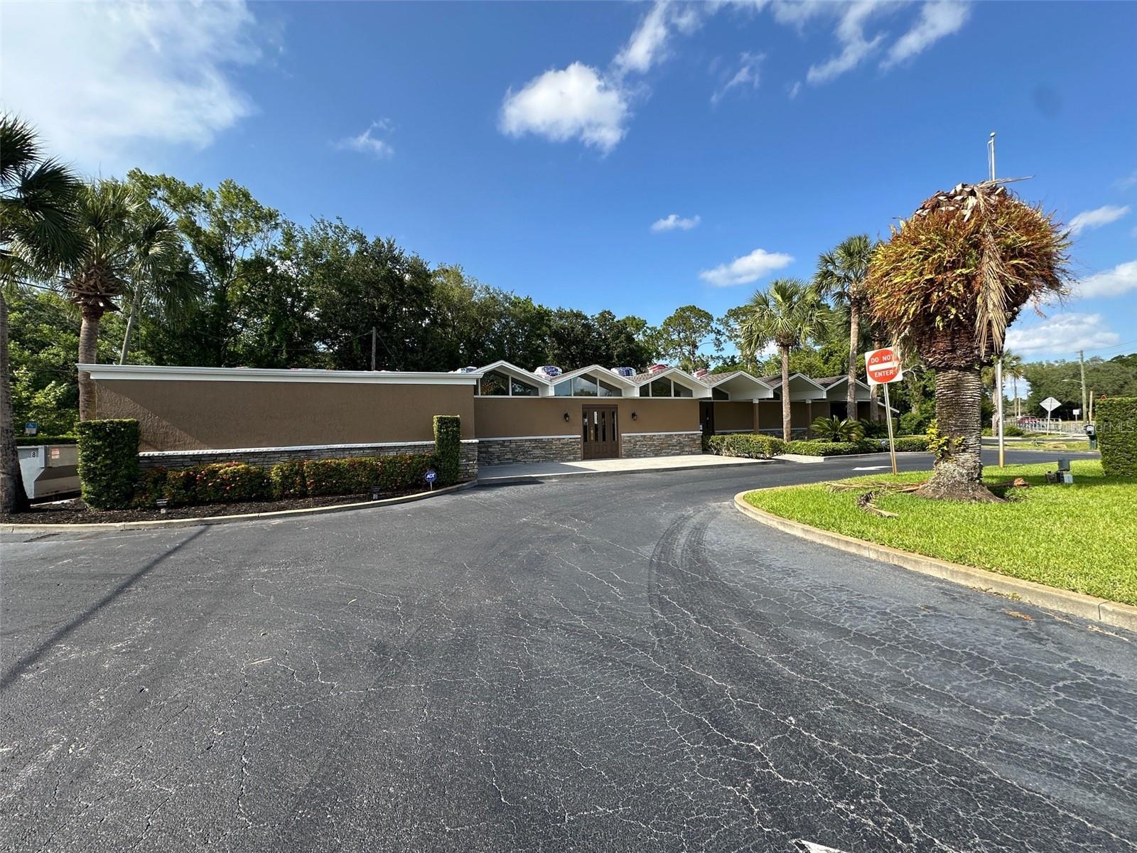 500 E AIRPORT BLVD, SANFORD, FL — photo 3