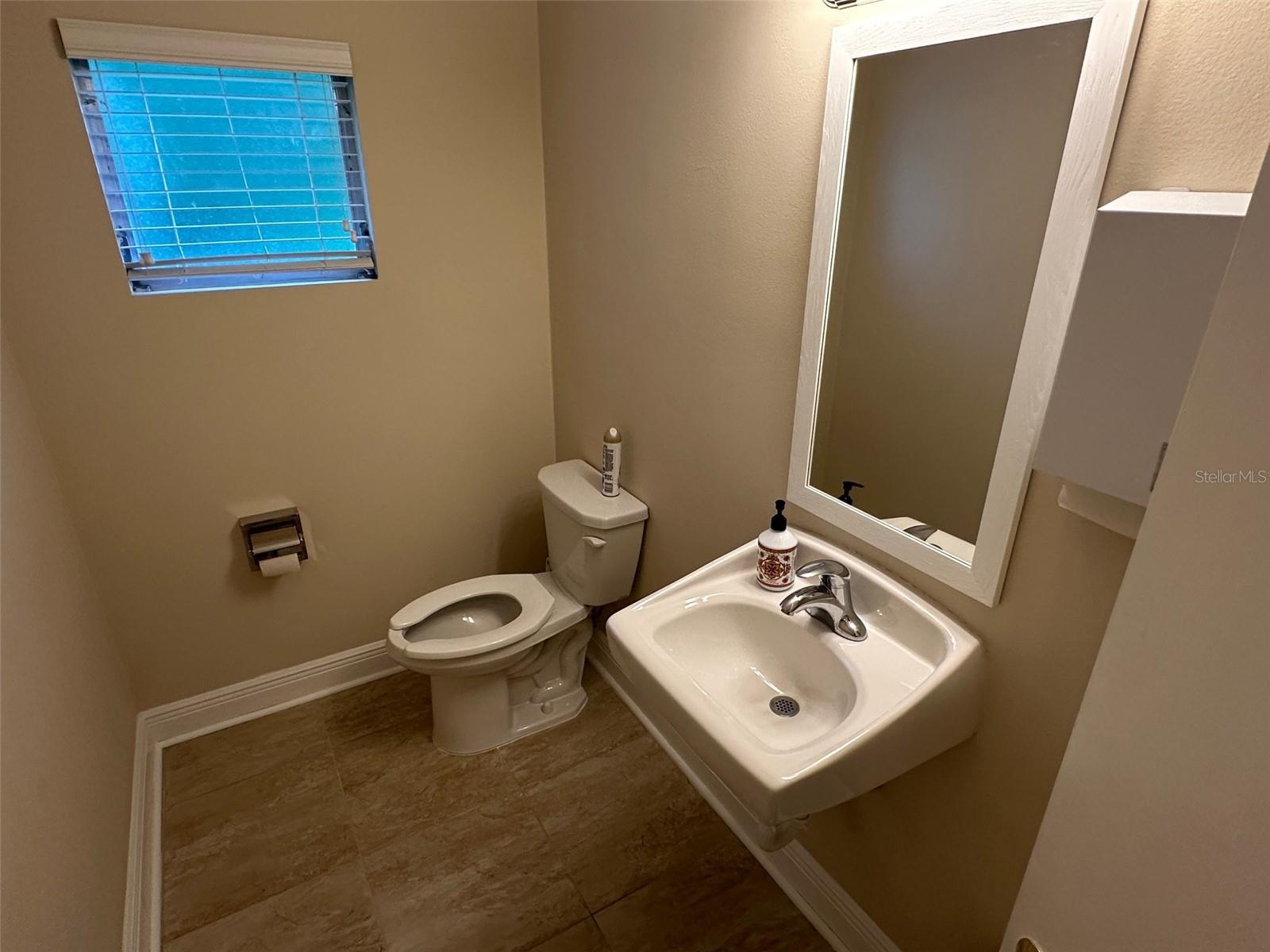 500 E AIRPORT BLVD, SANFORD, FL — photo 14